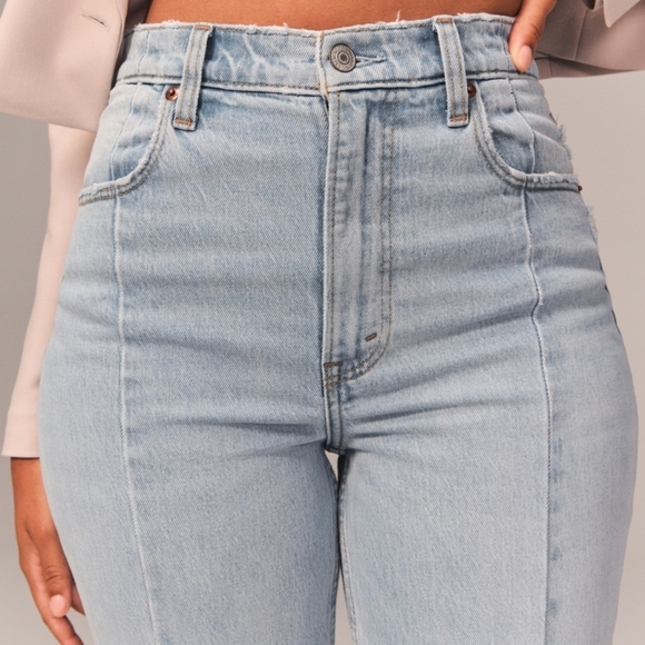 NWT Abercrombie & Fitch Curve Love The 90s Straight Ultra High Rise Vent Hem 22L - Picture 4 of 11